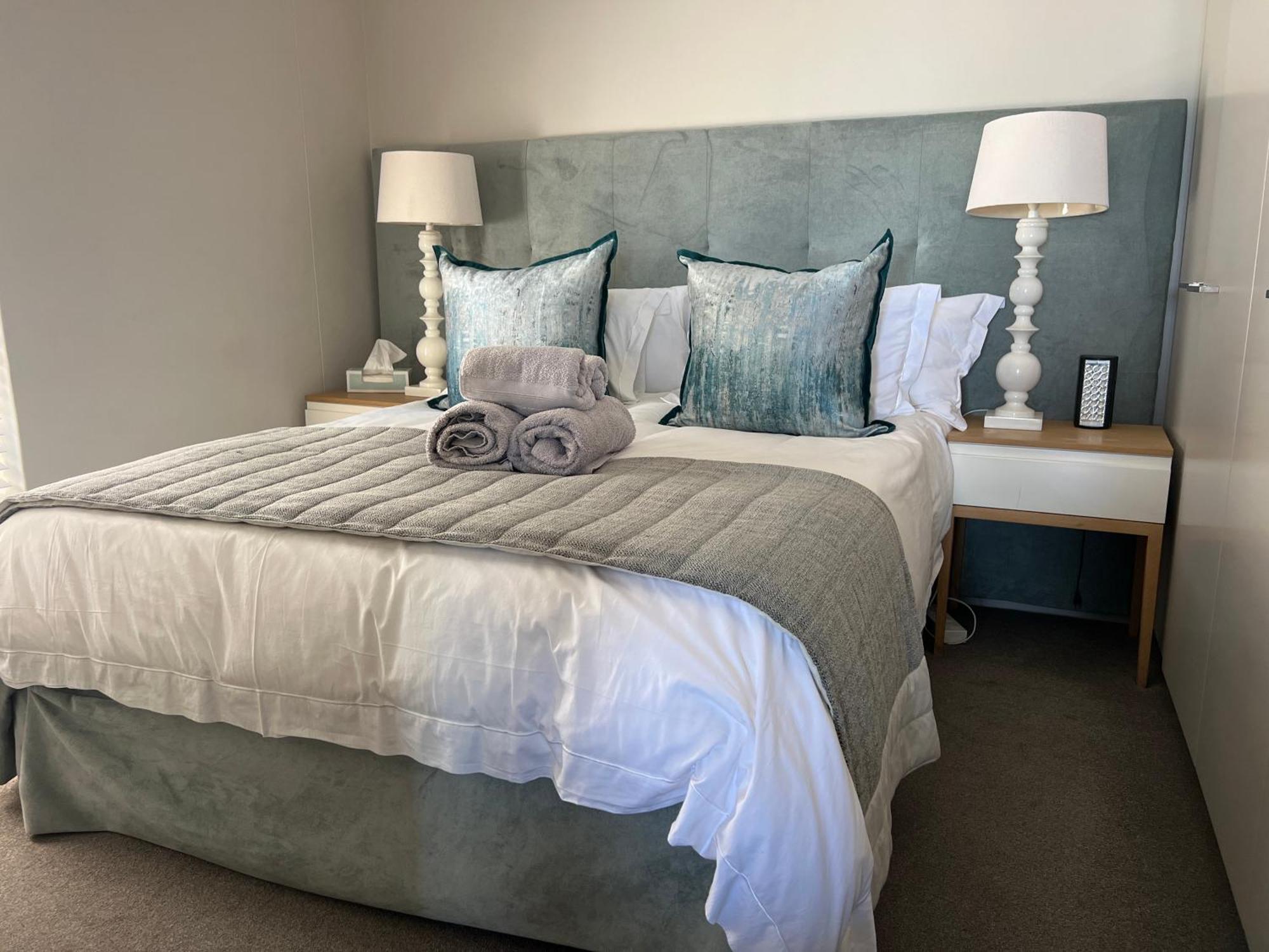 Blouberg Luxury Beachfront Apartment Блубергстранд Екстериор снимка