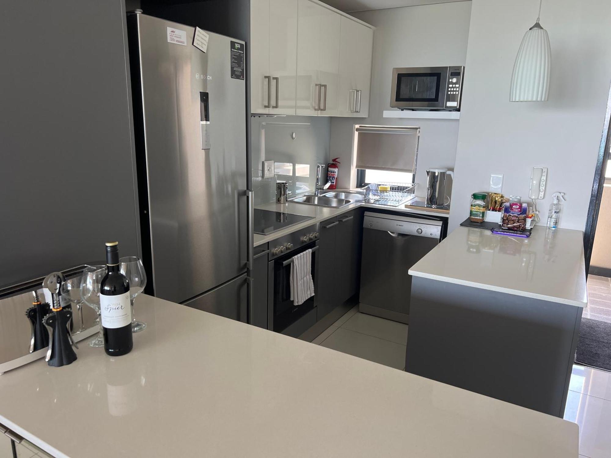 Blouberg Luxury Beachfront Apartment Блубергстранд Екстериор снимка
